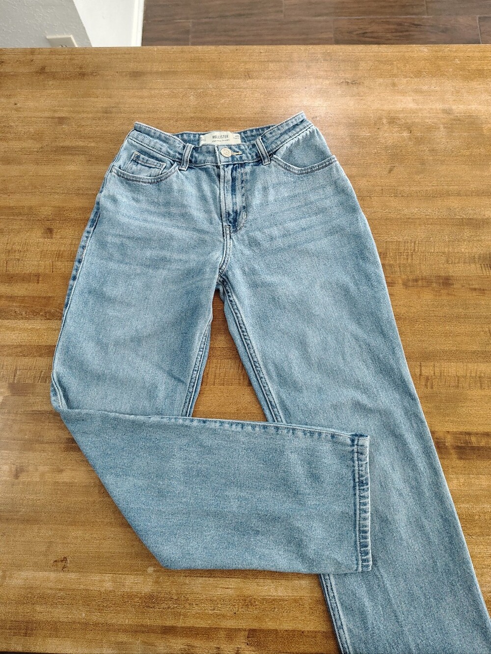 Hollister High Rise Straight Light Blue Jeans Size 0R/25R